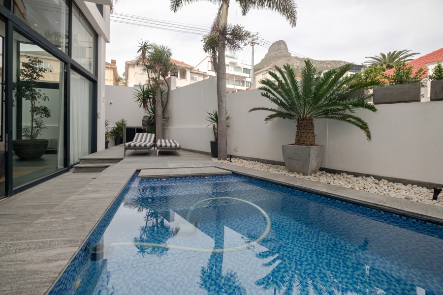 6 Bedroom Property for Sale in Bantry Bay Western Cape